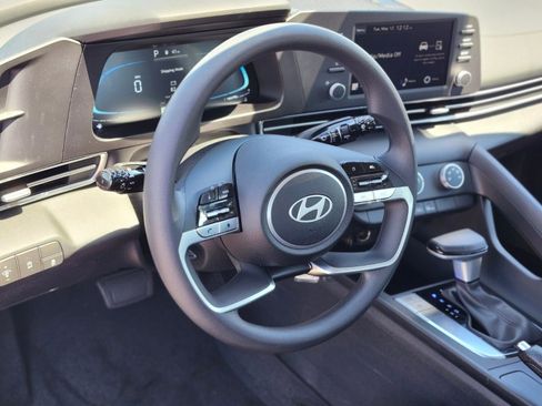 New 2026 Hyundai Elantra SE FWD image 19