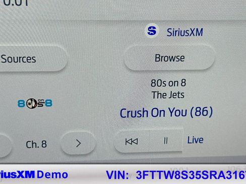 Certified 2025 Ford Maverick Lariat w/ Black Appearance Package image 30