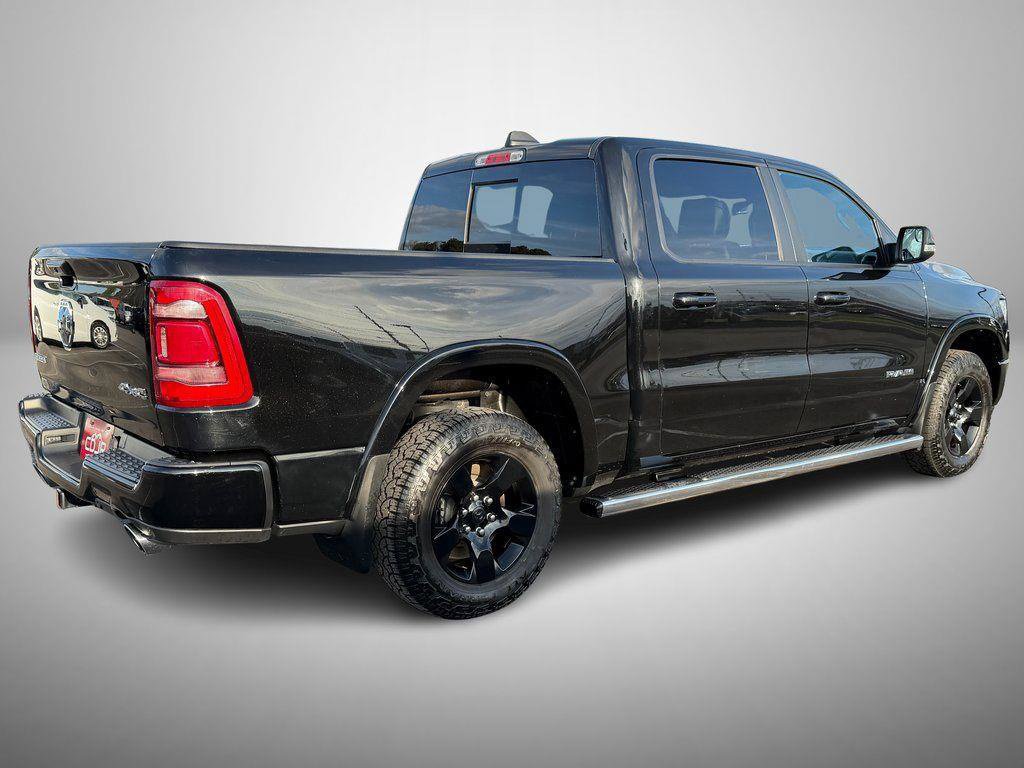 Used 2019 RAM 1500 Laramie AWD/4WD image 3