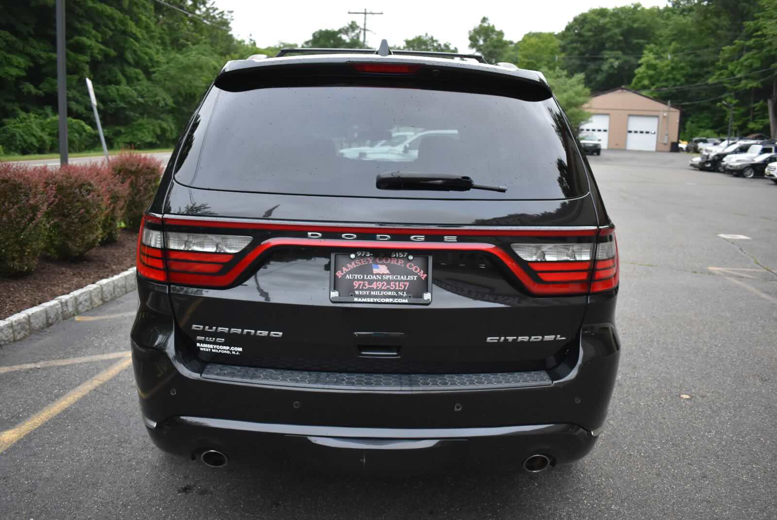 Used 2016 Dodge Durango Citadel w/ Premium Entertainment Group AWD/4WD image 5