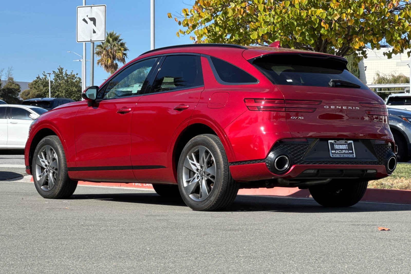 Used 2024 Genesis GV70 3.5T Sport AWD/4WD image 6