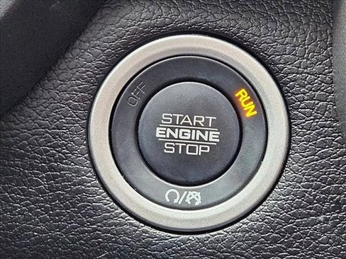 Used 2025 RAM 2500 Laramie AWD/4WD image 16