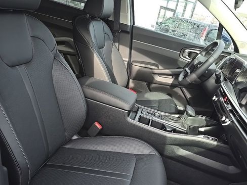 New 2026 Kia Sorento S image 8