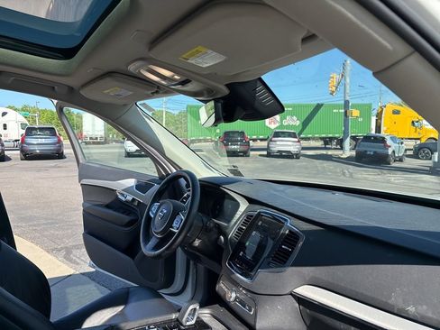 Certified 2023 Volvo XC90 B5 Core w/ Protection Package Premier AWD/4WD image 31