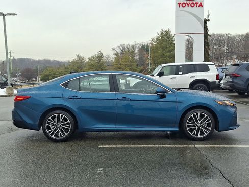 Certified 2025 Toyota Camry XLE w/ Premium Plus Package image 7