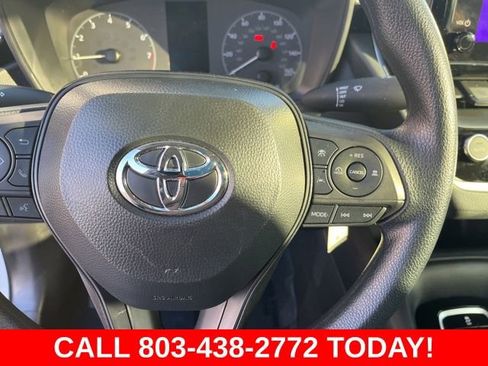 Used 2025 Toyota Corolla LE FWD image 17