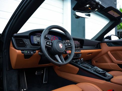 Used 2026 Porsche 911 GTS image 34