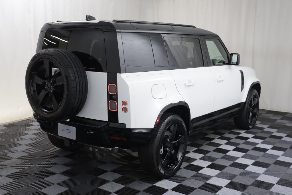 New 2026 Land Rover Defender 110 X-Dynamic SE AWD/4WD image 20
