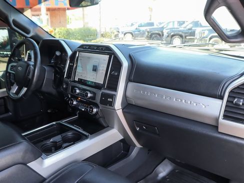 Used 2022 Ford F250 Lariat w/ Black Appearance Package AWD/4WD image 40