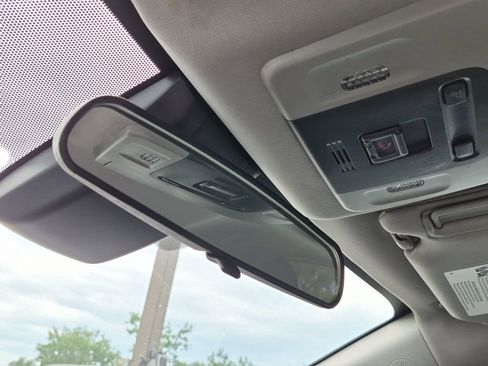 Used 2024 Toyota Camry SE FWD image 25