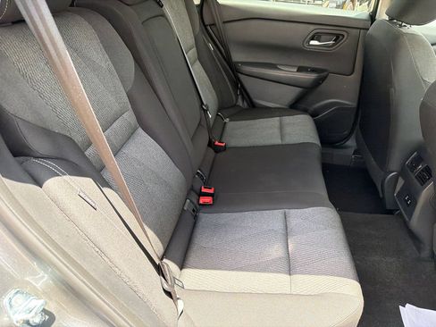 Used 2025 Nissan Rogue SV FWD image 15