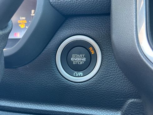 New 2026 RAM 2500 Laramie AWD/4WD image 21