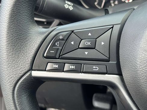 Used 2024 Nissan Altima 2.5 SV FWD image 23