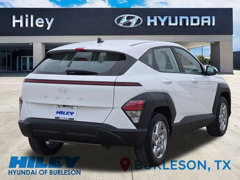 New 2026 Hyundai Kona SE image 4