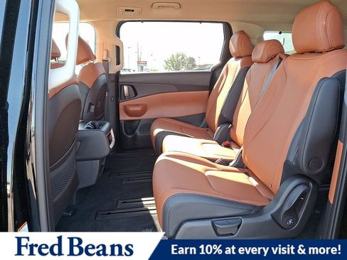 New 2026 Kia Carnival EX FWD image 7