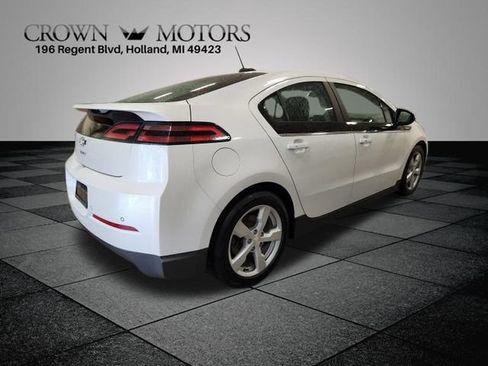 Used 2015 Chevrolet Volt Premium w/ Premium Trim Package FWD image 3