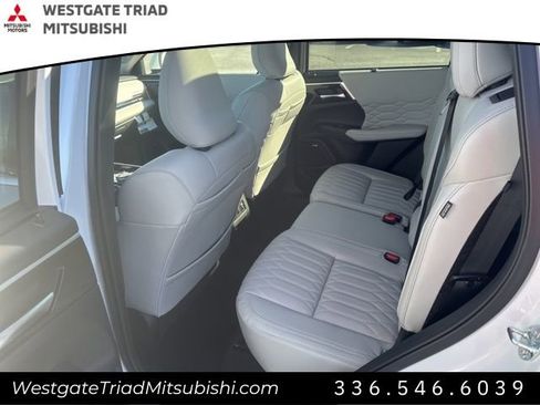 New 2026 Mitsubishi Outlander SEL FWD image 7
