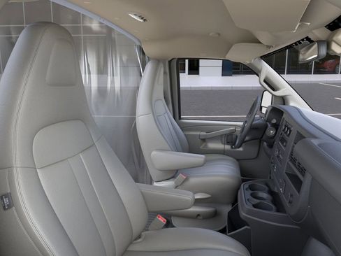 New 2025 GMC Savana 3500 Work Van w/ Power Convenience Package image 40