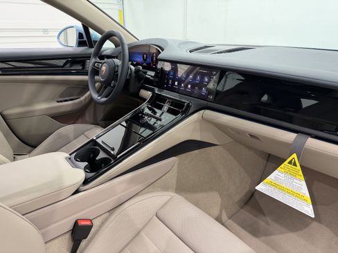 New 2026 Porsche Panamera 4 image 24