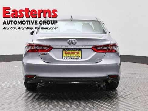 Used 2021 Toyota Camry LE FWD image 6