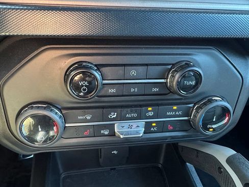 Used 2022 Ford Bronco Outer Banks AWD/4WD image 19