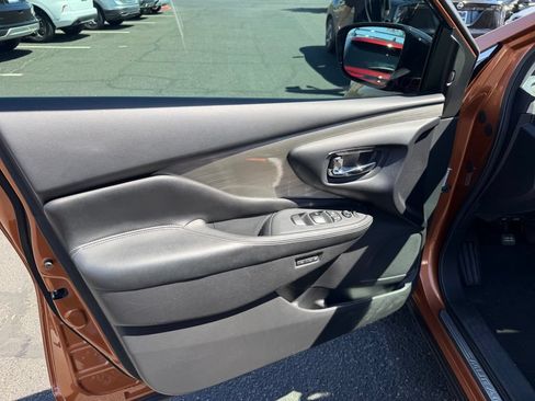 Used 2015 Nissan Murano SL w/ SL Technology Package FWD image 10
