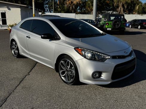 Used 2015 Kia Forte Koup SX image 2