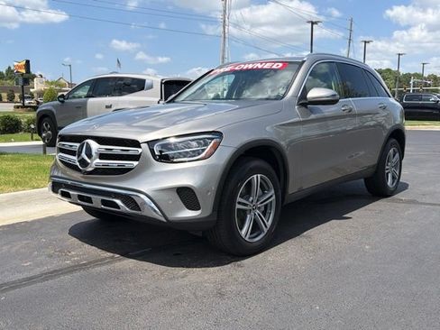 Used 2022 Mercedes-Benz GLC 300 4MATIC image 4