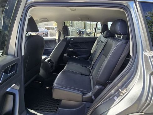 Certified 2022 Volkswagen Tiguan SE FWD image 13