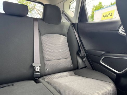 Used 2025 Kia Soul LX w/ LX Technology Package FWD image 34