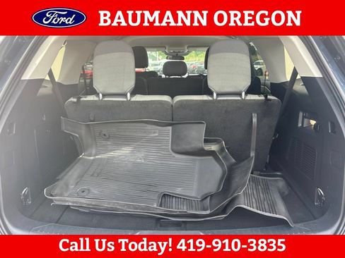 Used 2025 Ford Explorer Active AWD/4WD image 12