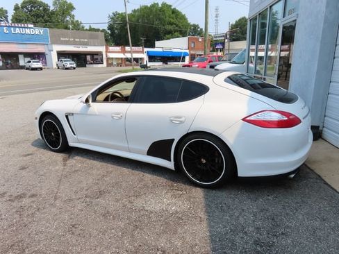 Used 2012 Porsche Panamera RWD image 8