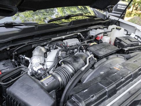 Used 2022 Chevrolet Silverado 3500 High Country w/ Technology Package AWD/4WD image 13