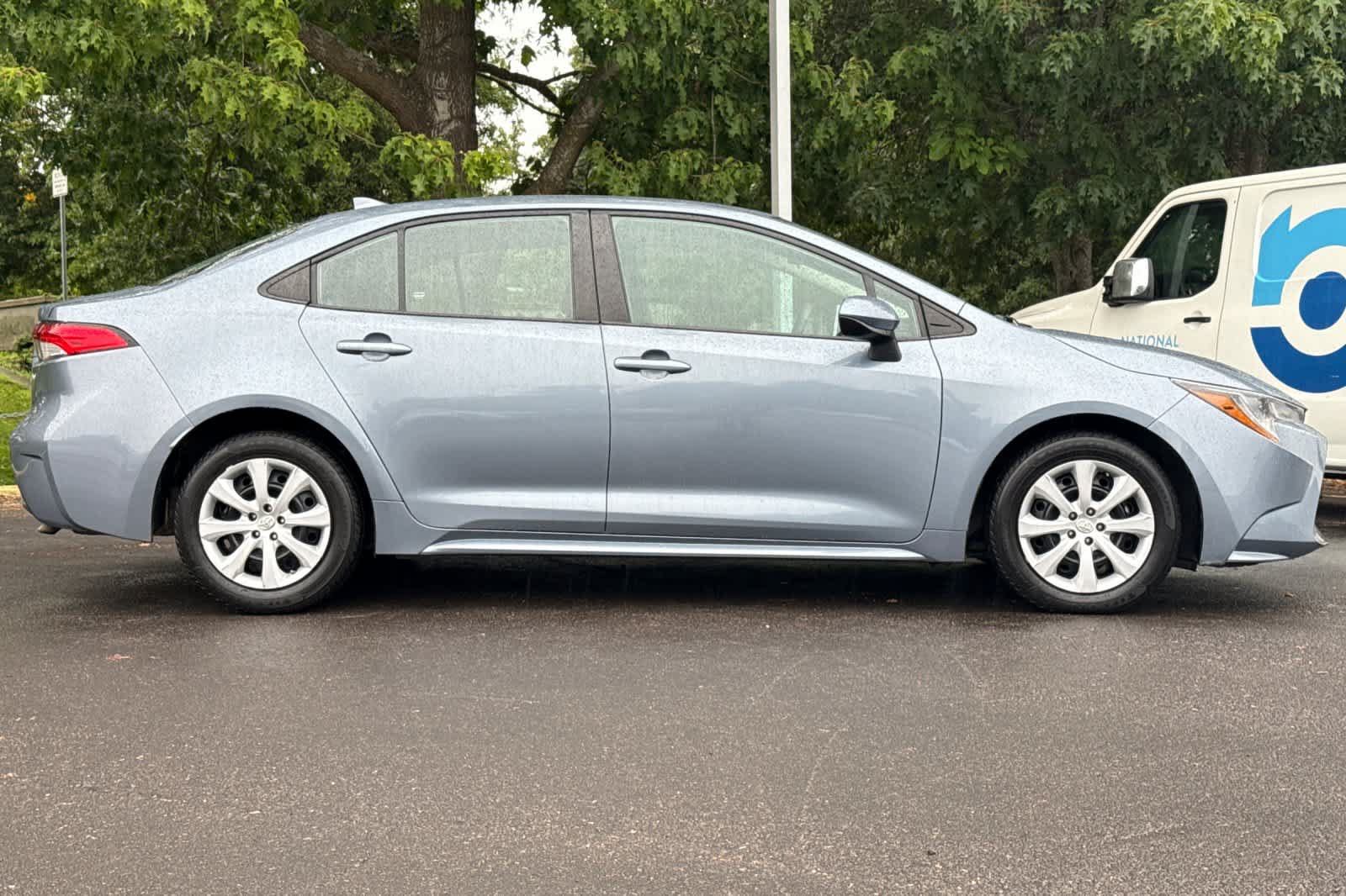 Used 2021 Toyota Corolla LE FWD image 8