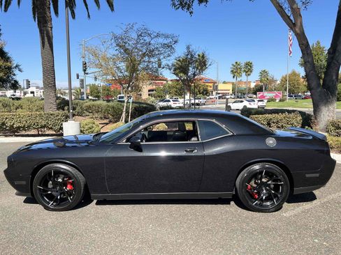Used 2010 Dodge Challenger SRT8 w/ SRT Option Group II image 16