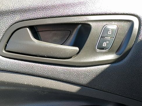 Used 2019 Ford Escape S image 17