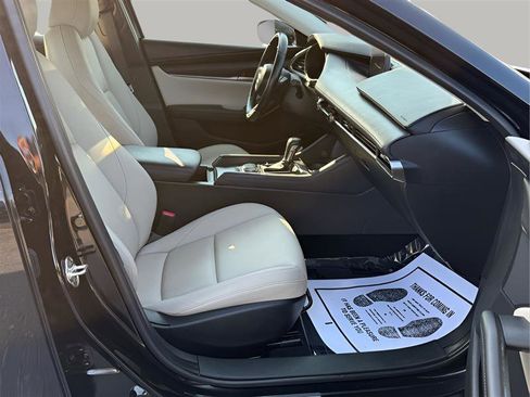 Used 2020 MAZDA MAZDA3 Sedan w/ Select Package image 30