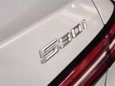 Used 2024 BMW 530i image 13