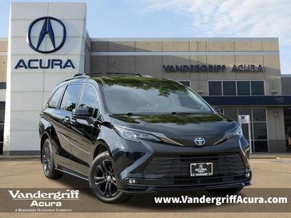 Used 2024 Toyota Sienna XLE Woodland Edition