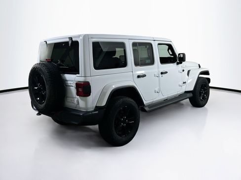 Used 2023 Jeep Wrangler Unlimited Sahara AWD/4WD image 5