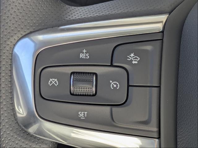 New 2026 Chevrolet Blazer LT w/ Convenience Package FWD image 24