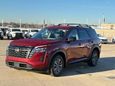 New 2026 Nissan Pathfinder SV AWD/4WD image 4