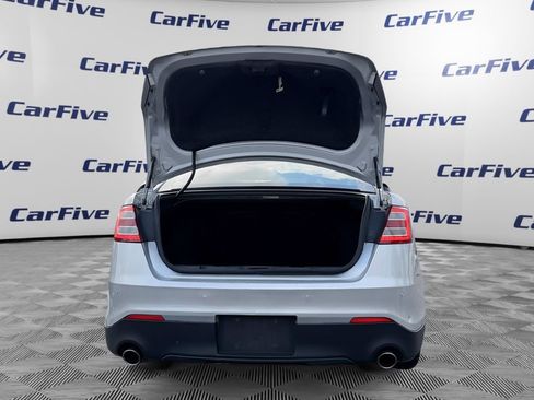 Used 2019 Ford Taurus Limited image 11