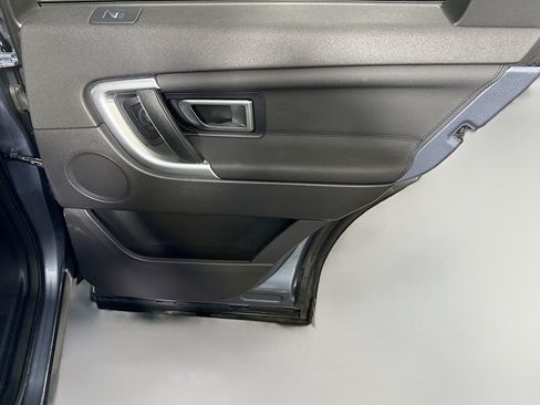 Used 2019 Land Rover Discovery Sport HSE AWD/4WD image 28