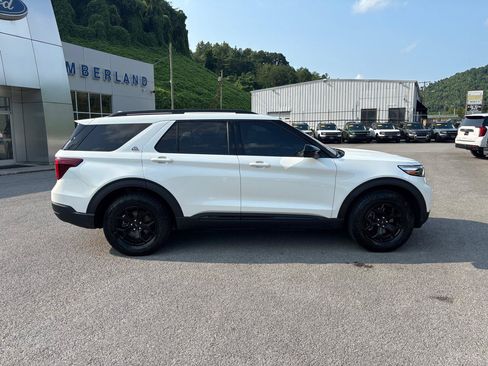 Used 2023 Ford Explorer Timberline w/ Timberline Technology Package AWD/4WD image 7