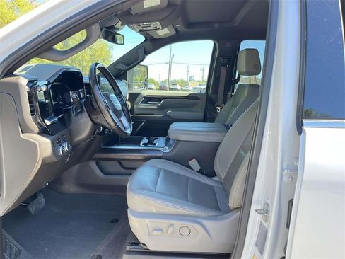 Used 2024 GMC Sierra 2500 SLT w/ SLT Premium Package image 21