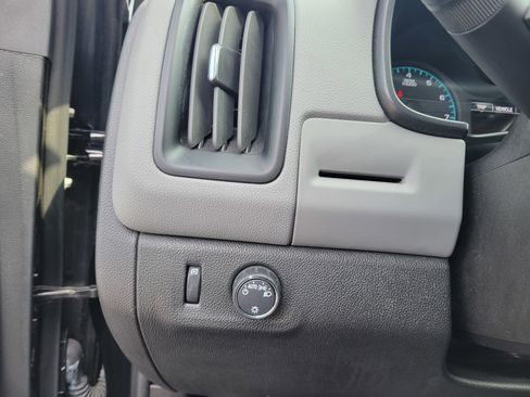 Certified 2022 Chevrolet Colorado W/T w/ Custom Special Edition image 19