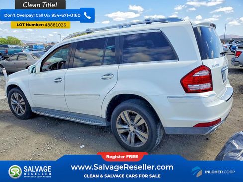 Used 2011 Mercedes-Benz GL 450 4MATIC image 3
