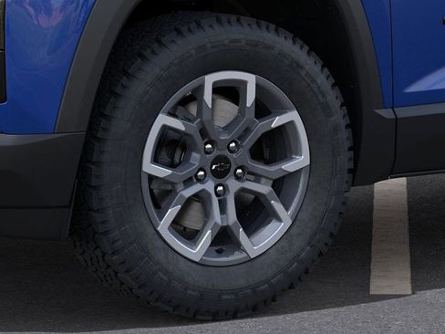New 2026 Chevrolet Equinox ACTIV w/ LPO, Floor Liner Package AWD/4WD image 9
