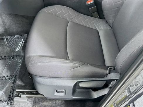 Certified 2025 Toyota Tacoma SR5 AWD/4WD image 20